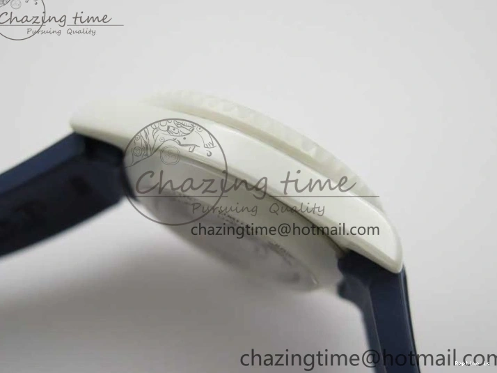 0104 Submariner 40mm White Ceramic 5GF Best Edition Dark Blue Dial on Blue Rubber Strap SA DailyWear 2486